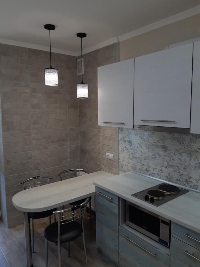 Apartment Near Stadio Metalist คาร์คิฟ ภายนอก รูปภาพ