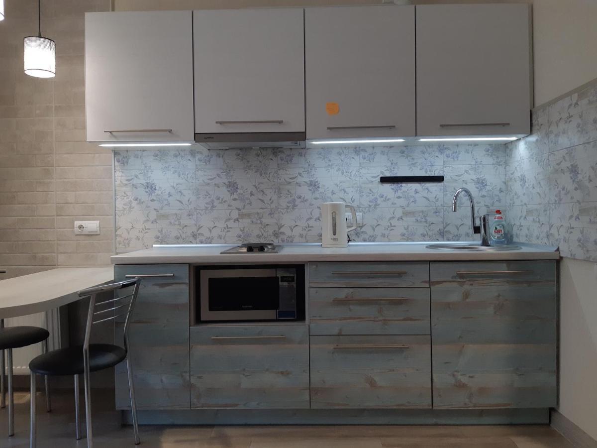 Apartment Near Stadio Metalist คาร์คิฟ ภายนอก รูปภาพ